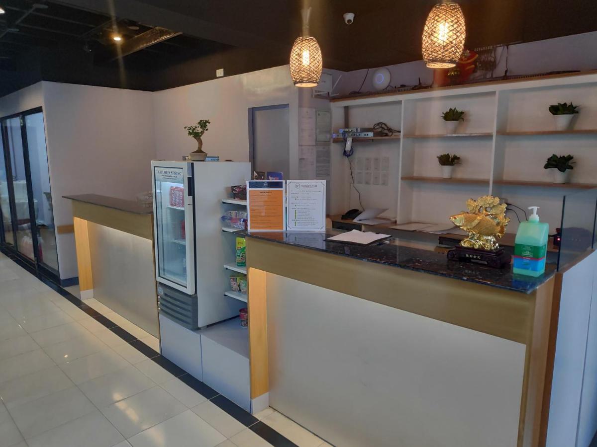 Nomad'S Hub - Best Value Co-Living Hostel Cebu Esterno foto