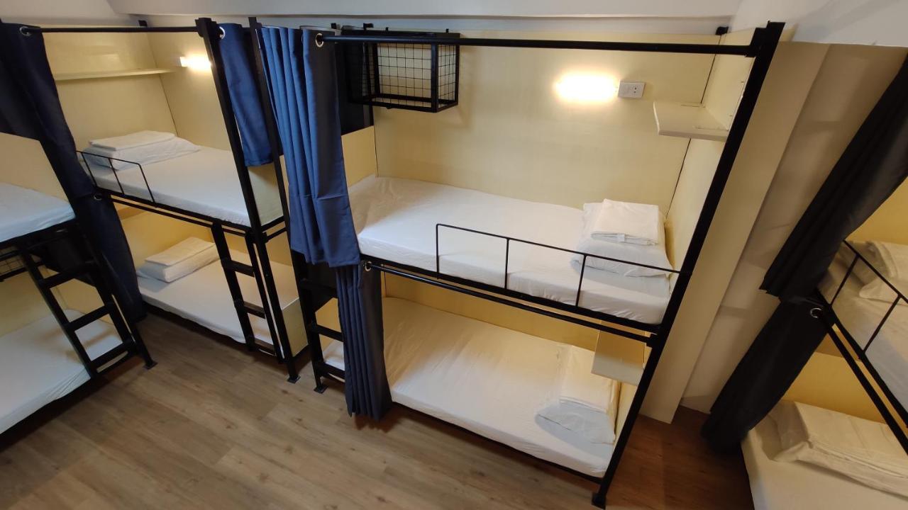 Nomad'S Hub - Best Value Co-Living Hostel Cebu Esterno foto