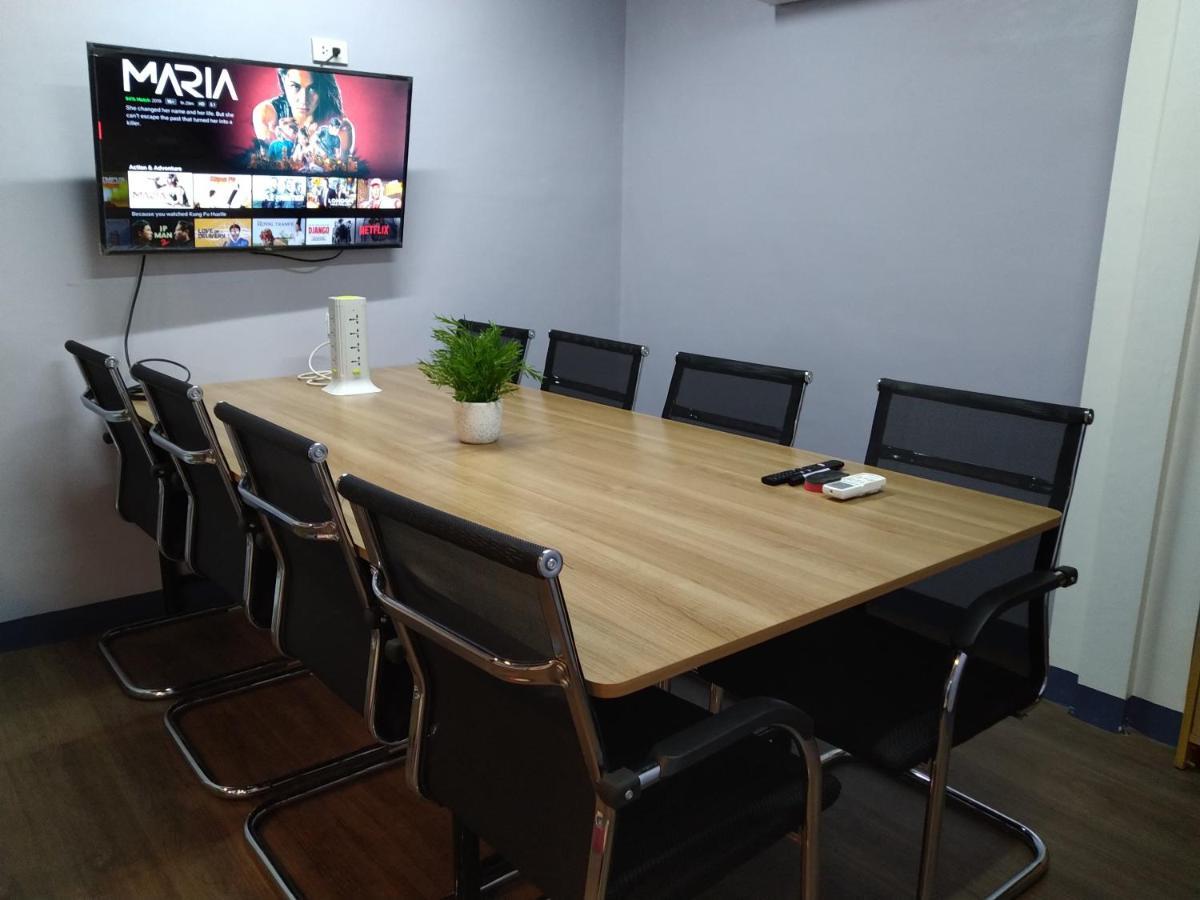 Nomad'S Hub - Best Value Co-Living Hostel Cebu Esterno foto