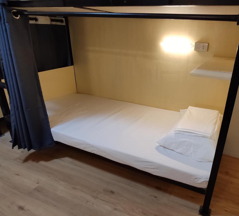 Nomad'S Hub - Best Value Co-Living Hostel Cebu Esterno foto