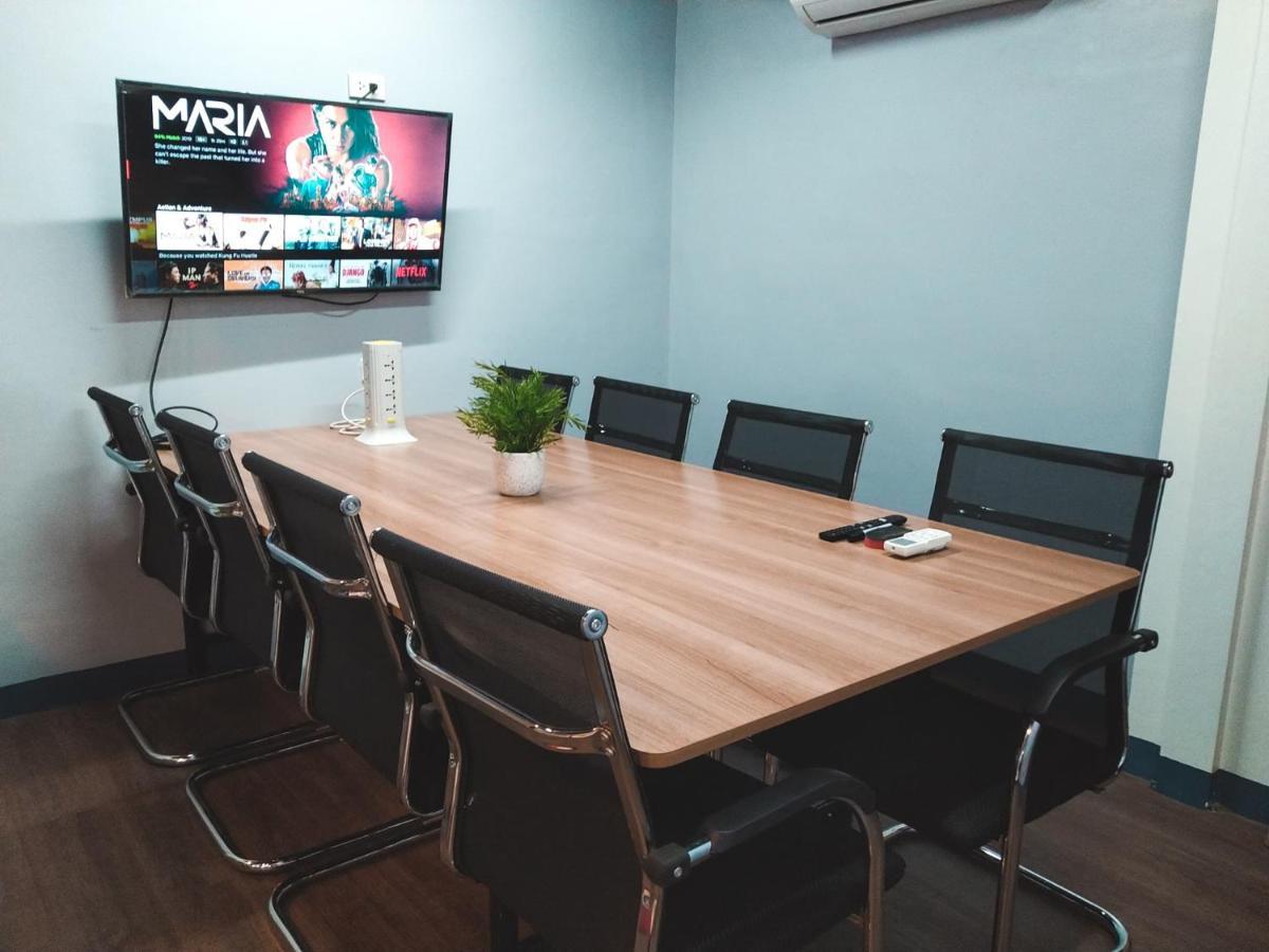 Nomad'S Hub - Best Value Co-Living Hostel Cebu Esterno foto